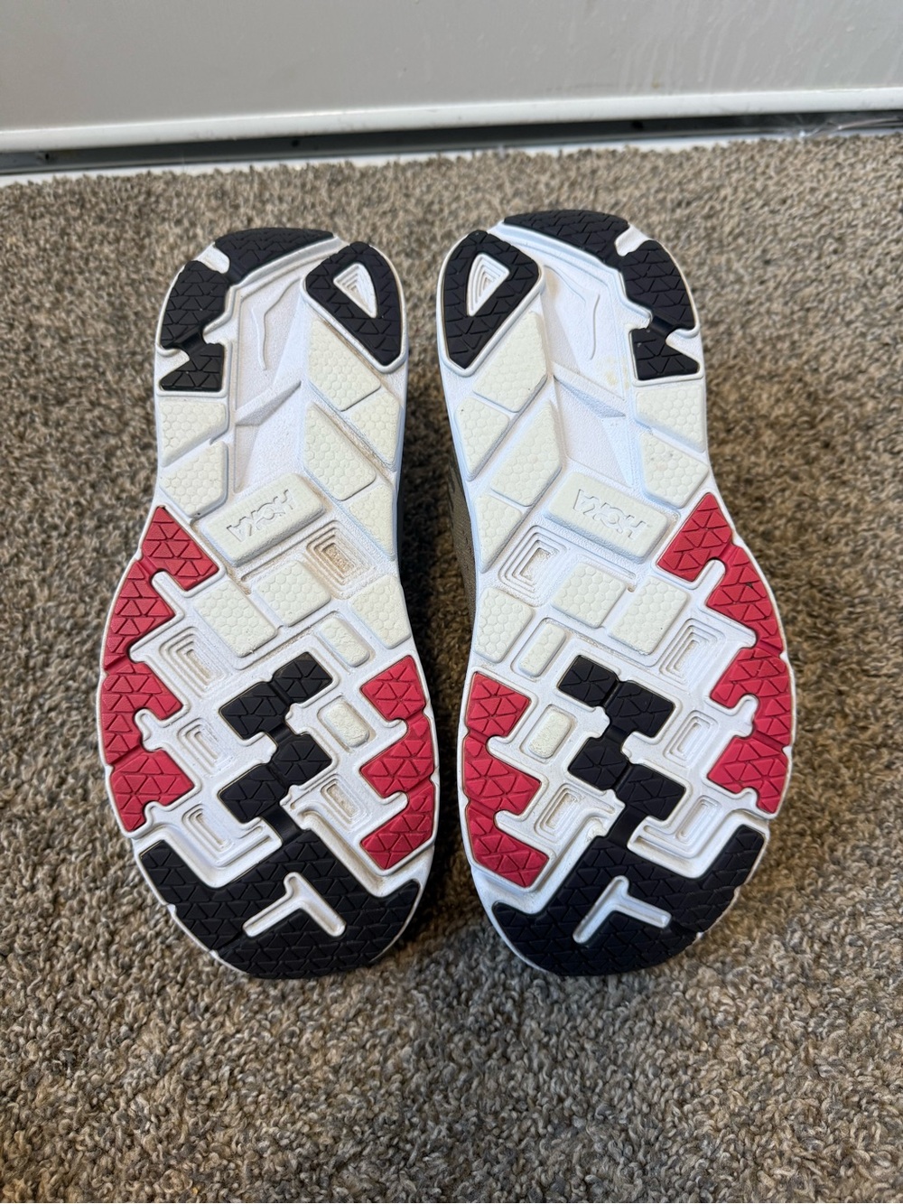 Hoka clifton 5 size 11 Grey and Red Men's Running Shoes - Picture 5 of 8